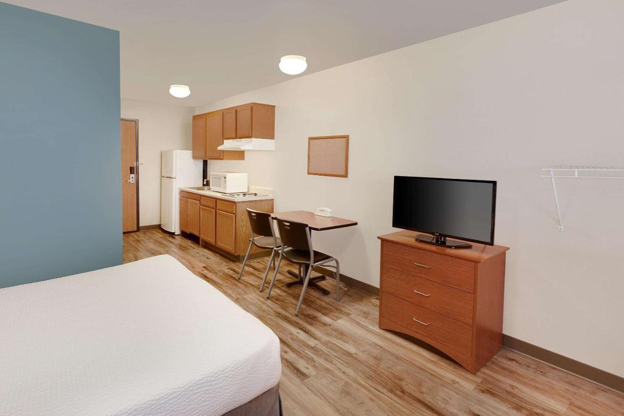 Woodspring Suites Council Bluffs Exterior photo